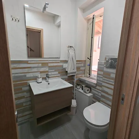La Via Del Mare Apartment Oliveri